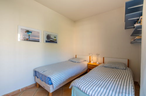 Foto 9 - Appartamento con 2 camere da letto a Cavalaire-sur-Mer con terrazza e vista mare