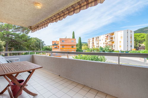 Photo 15 - Appartement de 2 chambres à Cavalaire-sur-Mer avec terrasse