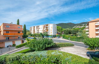 Foto 2 - Appartamento con 2 camere da letto a Cavalaire-sur-Mer con terrazza e vista mare