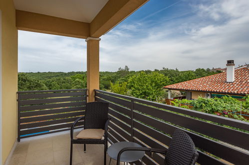 Photo 26 - Maison de 3 chambres à Buje avec piscine privée et terrasse