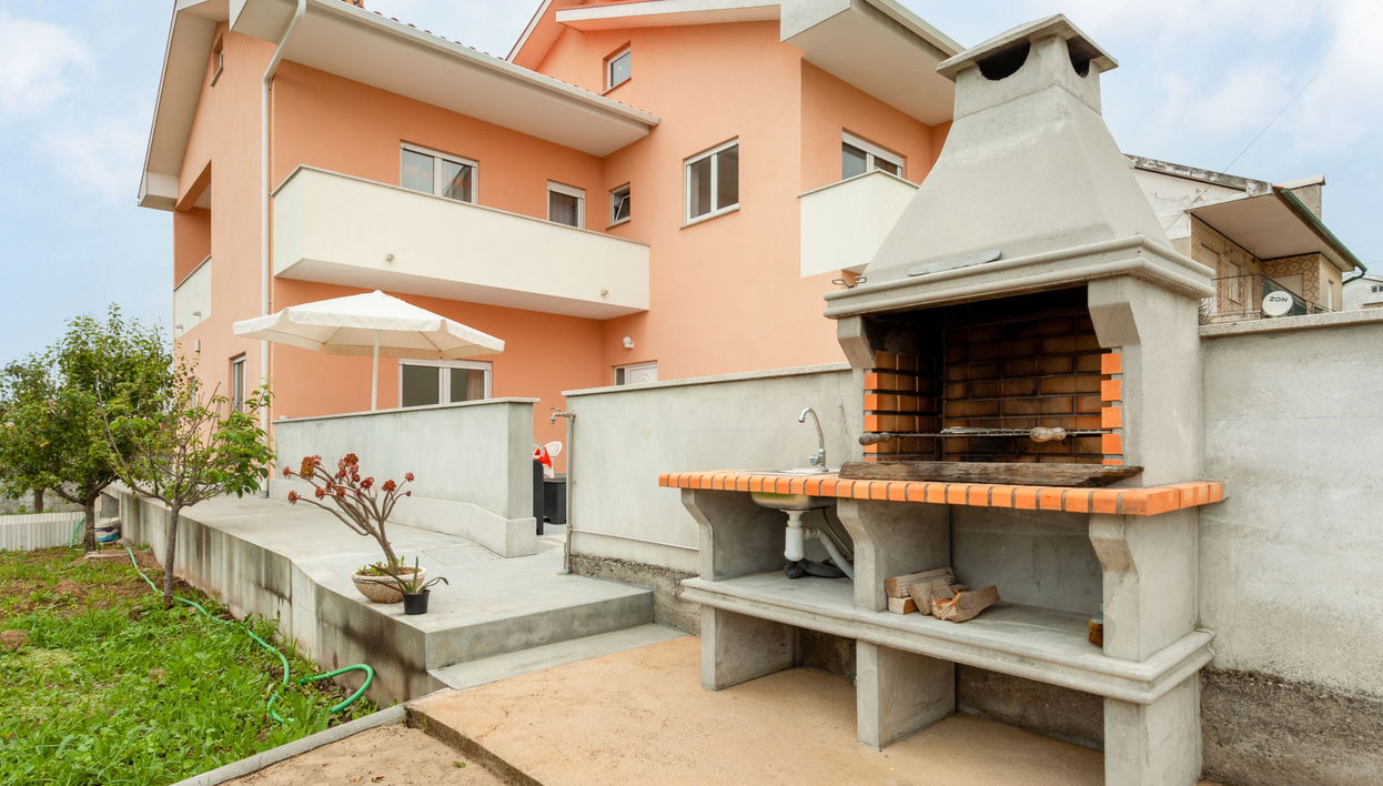 Casa de 3 quartos em Esposende com terraço - Foto 1