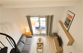 Foto 2 - Appartamento con 1 camera da letto a Cavalaire-sur-Mer con piscina e vista mare