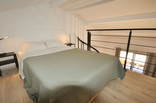 Foto 27 - Apartment mit 1 Schlafzimmer in Cavalaire-sur-Mer mit schwimmbad und blick aufs meer