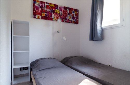 Foto 29 - Apartamento de 1 habitación en Cavalaire-sur-Mer con piscina y vistas al mar