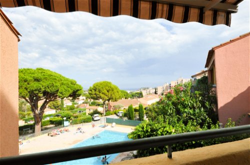 Photo 6 - 1 bedroom Apartment in Cavalaire-sur-Mer with swimming pool and sea view