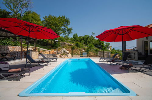 Photo 31 - Maison de 2 chambres à Vinodolska Općina avec piscine privée et vues à la mer