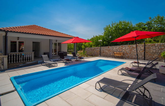 Casa de 4 quartos em Vinodolska Općina com piscina privada e terraço - Foto 1