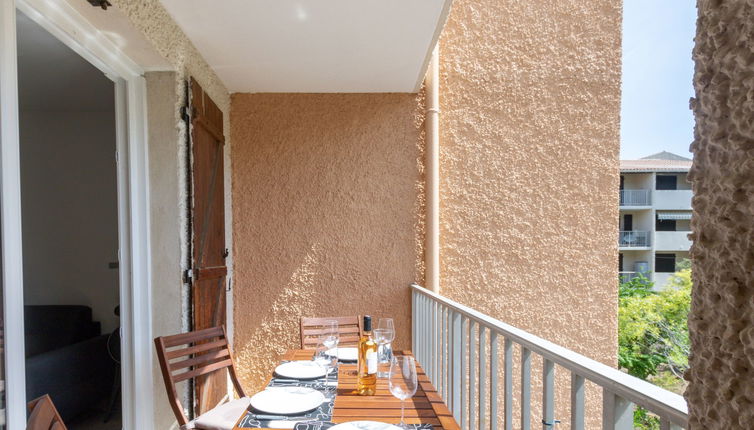 Photo 1 - Appartement en Saint-Cyr-sur-Mer avec terrasse et vues à la mer