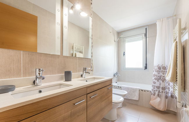 Apartamento de 4 quartos em Torredembarra com piscina e jardim - Foto 17