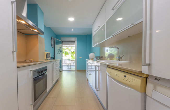Apartamento de 4 quartos em Torredembarra com piscina e jardim - Foto 4