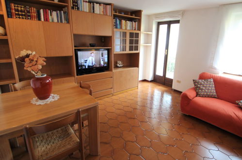 Foto 8 - Apartamento de 2 quartos em Maccagno con Pino e Veddasca com jardim e vista para a montanha