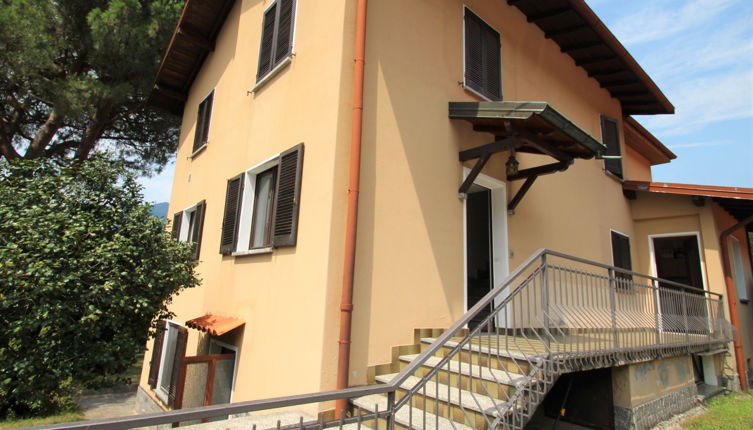 Foto 1 - Apartamento de 2 quartos em Maccagno con Pino e Veddasca com jardim e vista para a montanha