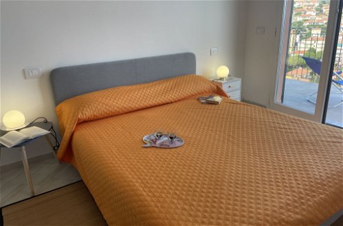 Foto 9 - Appartamento con 2 camere da letto a San Lorenzo al Mare con terrazza e vista mare