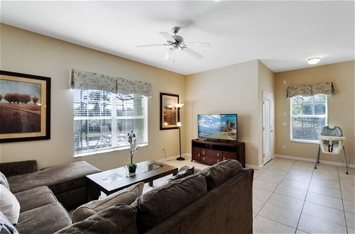 Photo 13 - 5 Bed 4 Bath Town With South Facing Pool 5 Bedroom Townhouse by RedAwning