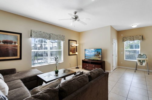 Photo 12 - 5 Bed 4 Bath Town With South Facing Pool 5 Bedroom Townhouse by RedAwning