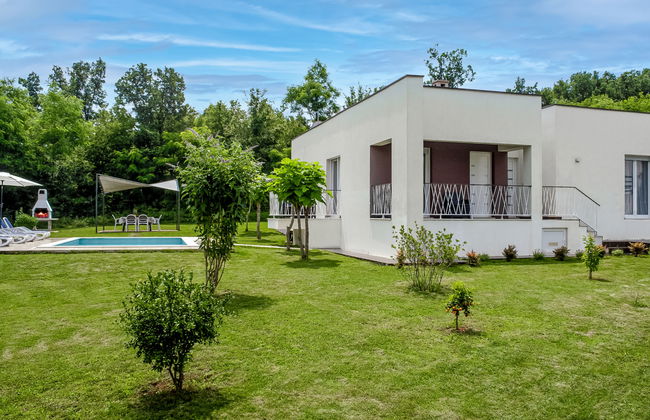 Casa de 4 quartos em Raša com piscina privada e jardim - Foto 28