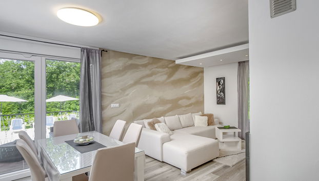 Maison de 4 chambres à Raša avec piscine privée et jardin - Photo 3