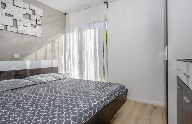 Casa de 4 quartos em Raša com piscina privada e jardim - Foto 5