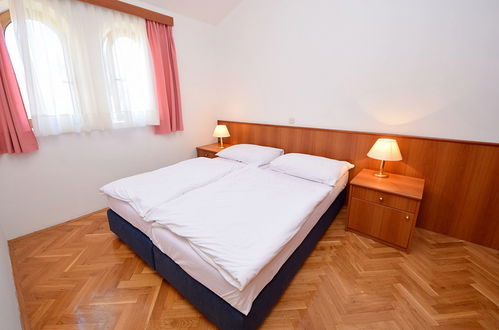 Foto 5 - Apartamento de 1 quarto em Orebić com piscina e jardim