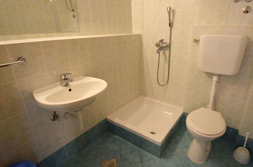 Photo 10 - 1 bedroom Apartment in Orebić with swimming pool and garden