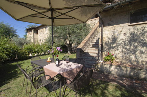 Photo 11 - 1 bedroom Apartment in Colle di Val d'Elsa with swimming pool and garden