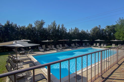 Photo 15 - 1 bedroom Apartment in Colle di Val d'Elsa with swimming pool and garden