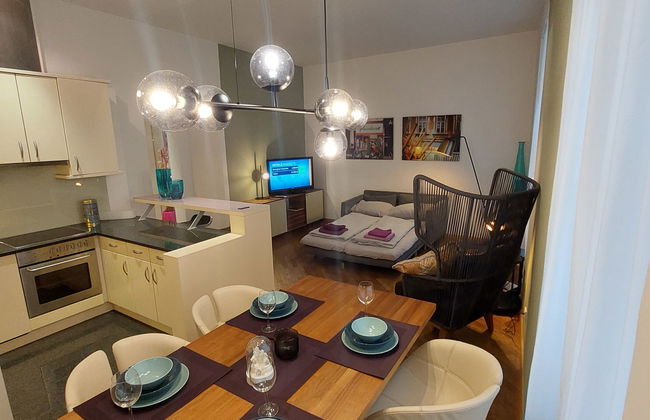 2 bedroom Apartment in Vienna - Photo 5