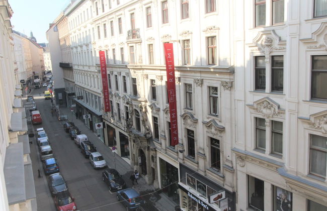 2 bedroom Apartment in Vienna - Photo 28