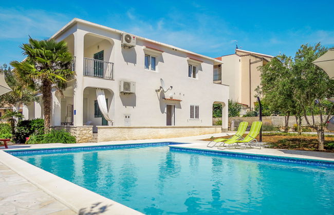 Apartment mit 2 Schlafzimmern in Sibenik mit schwimmbad und garten - Foto 2