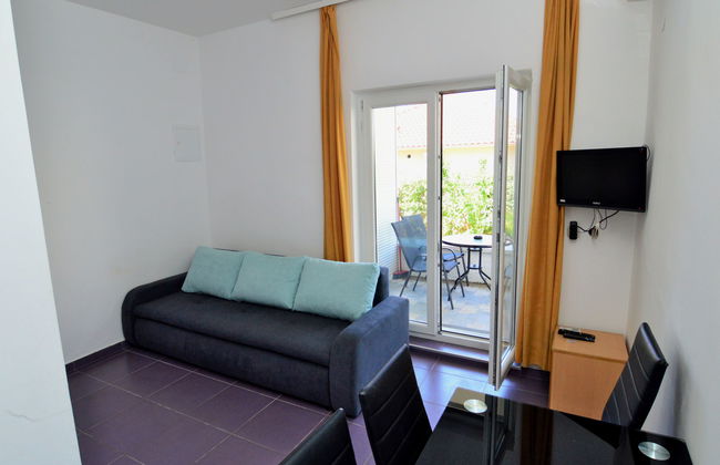 Apartment mit 2 Schlafzimmern in Sibenik mit schwimmbad und garten - Foto 9