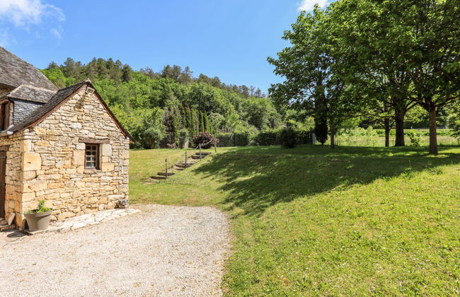 Casa con 4 camere da letto a Coly-Saint-Amand con piscina privata e giardino - Foto 8