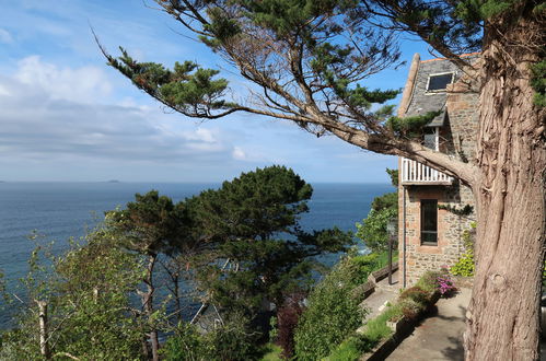 Photo 32 - 4 bedroom House in Perros-Guirec with terrace and sea view