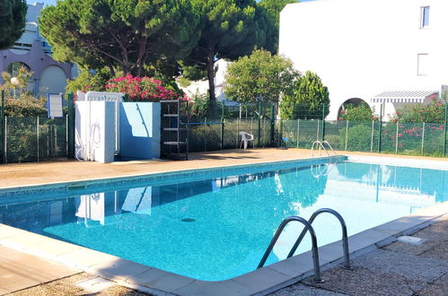 Photo 17 - 1 bedroom Apartment in Le Grau-du-Roi with swimming pool and sea view