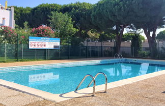 Foto 2 - Appartamento a Le Grau-du-Roi con piscina e vista mare