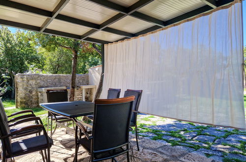 Foto 35 - Casa de 3 quartos em Senj com jardim e terraço