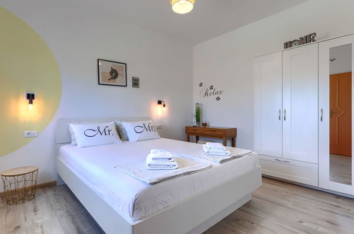 Photo 12 - Maison de 1 chambre à Fažana avec jardin et terrasse