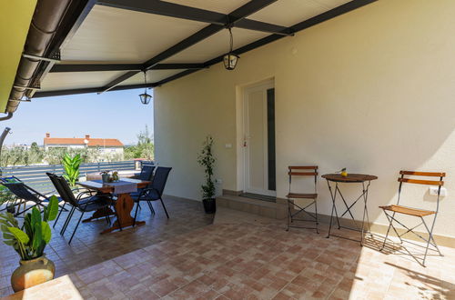 Photo 15 - Maison de 1 chambre à Fažana avec jardin et terrasse