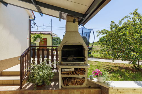 Photo 6 - Maison de 1 chambre à Fažana avec jardin et terrasse
