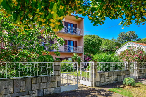 Photo 1 - Appartement de 1 chambre à Novi Vinodolski avec jardin et terrasse