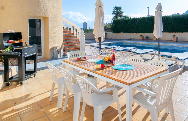 Casa de 6 quartos em Calp com piscina privada e jardim - Foto 18