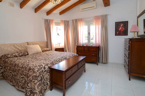 Photo 9 - 4 bedroom House in Calp with private pool and garden