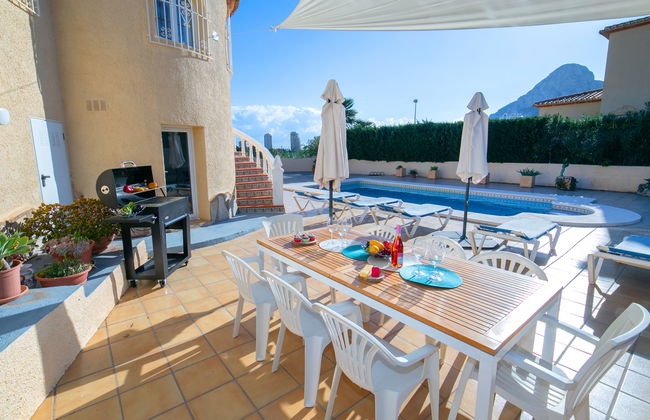 Casa de 6 quartos em Calp com piscina privada e jardim - Foto 2
