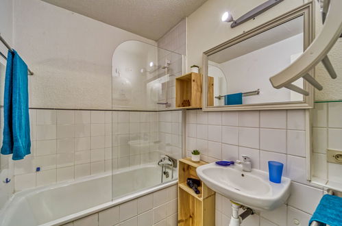 Foto 5 - Apartamento de 1 quarto em Villarembert com piscina e vista para a montanha