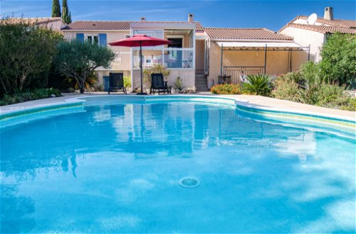Foto 1 - Casa con 2 camere da letto a Le Muy con piscina privata e giardino