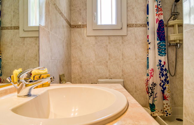 Casa de 3 quartos em Le Muy com piscina privada e jardim - Foto 20