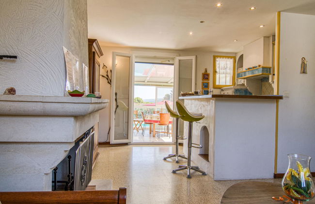 Casa de 3 quartos em Le Muy com piscina privada e jardim - Foto 12