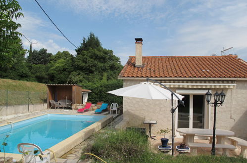 Photo 1 - Maison de 3 chambres à Saint-Paul-en-Forêt avec piscine privée et terrasse