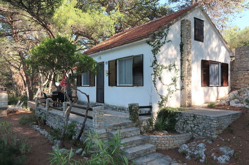 Photo 16 - Maison de 2 chambres à Šolta avec terrasse et vues à la mer