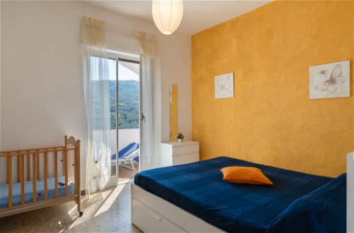 Foto 8 - Apartment mit 3 Schlafzimmern in Dolcedo mit garten und terrasse