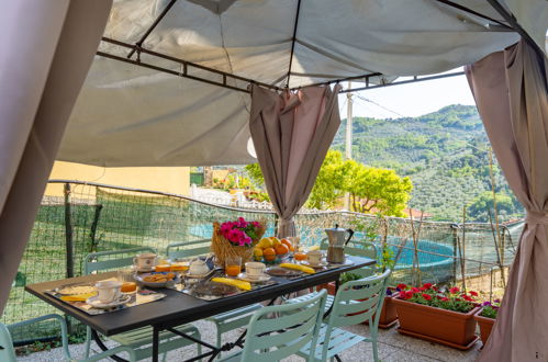 Photo 2 - 3 bedroom Apartment in Dolcedo with garden and terrace